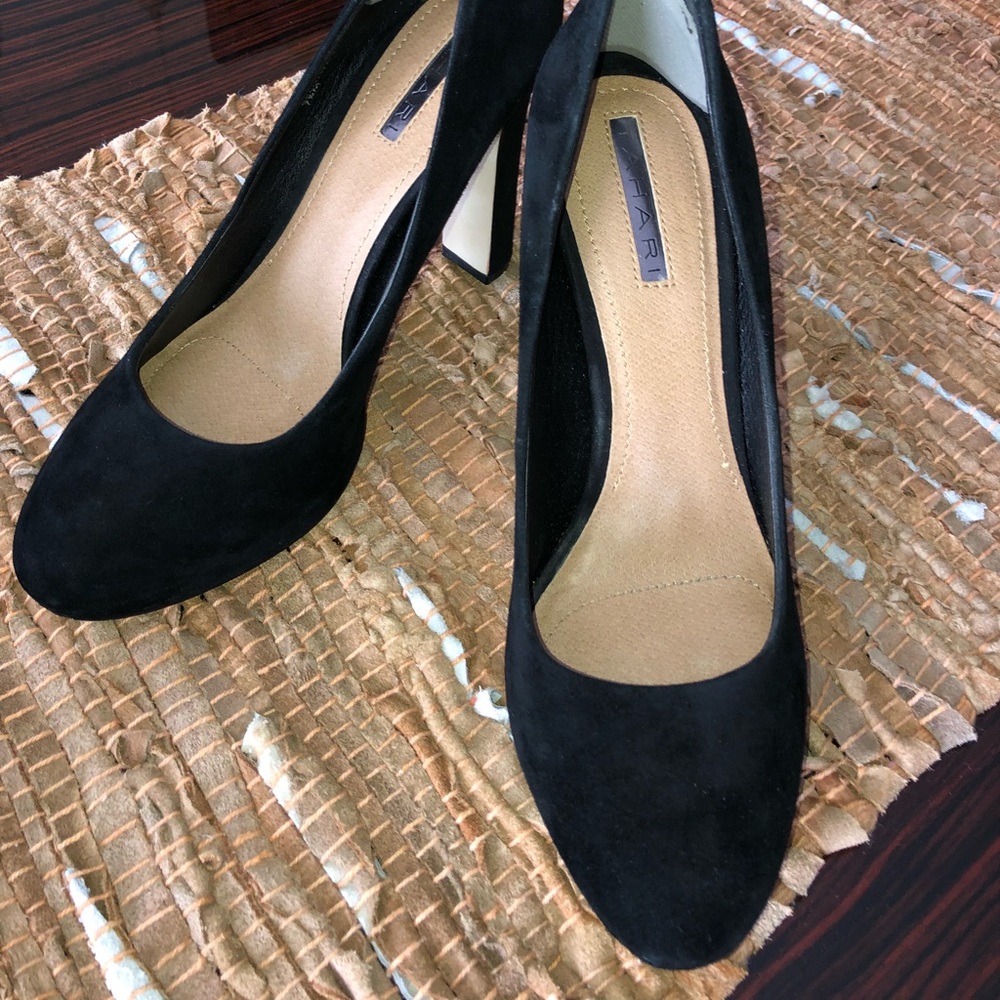 Tahari Suede Shoes